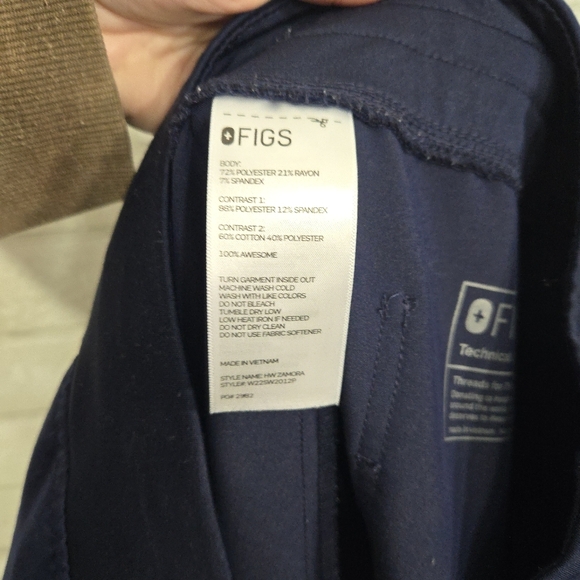 FIGS navy joggers - Picture 14 of 15